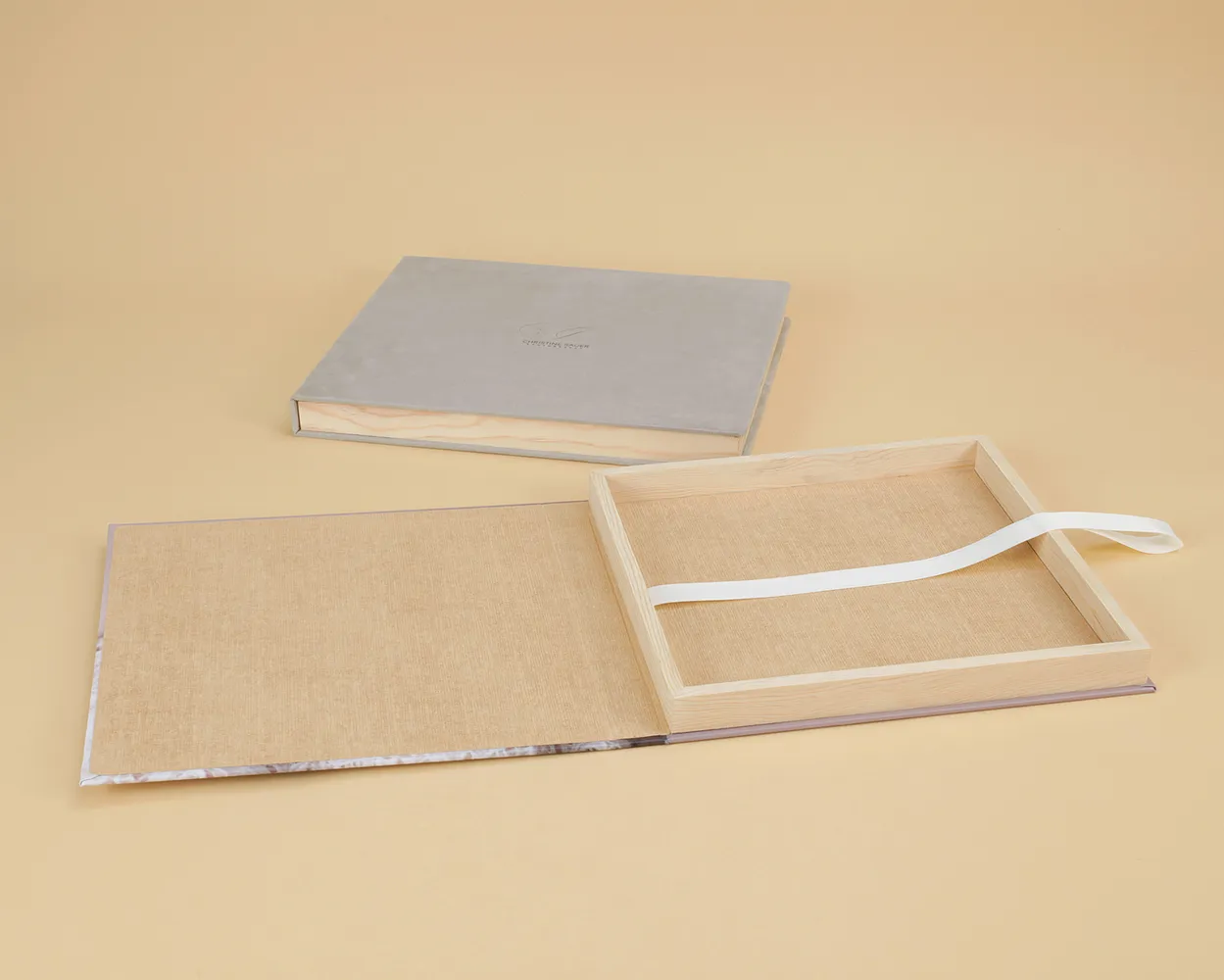 Caja Almudena