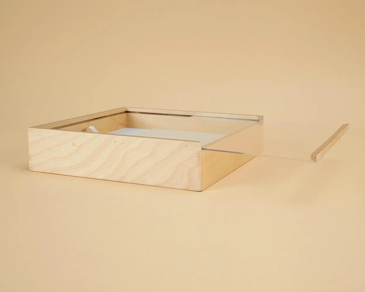 Caja Yuste