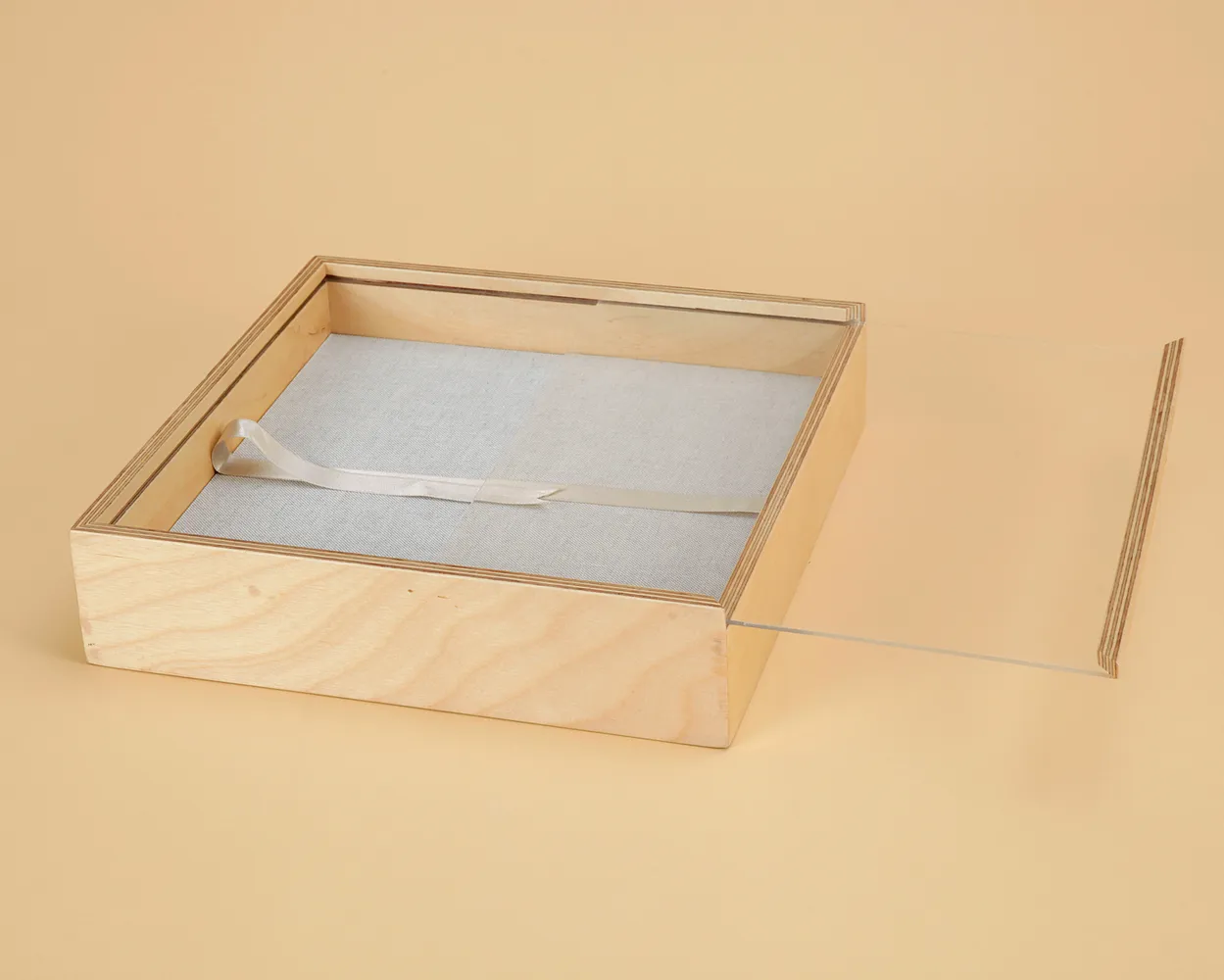 Caja Yuste